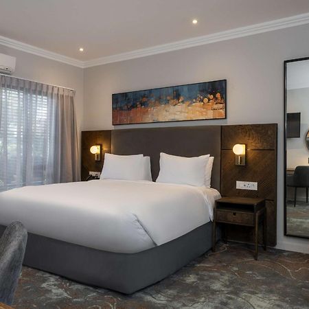 Radisson Hotel And Convention Centre Or Tambo Airport Йоханнесбург Экстерьер фото