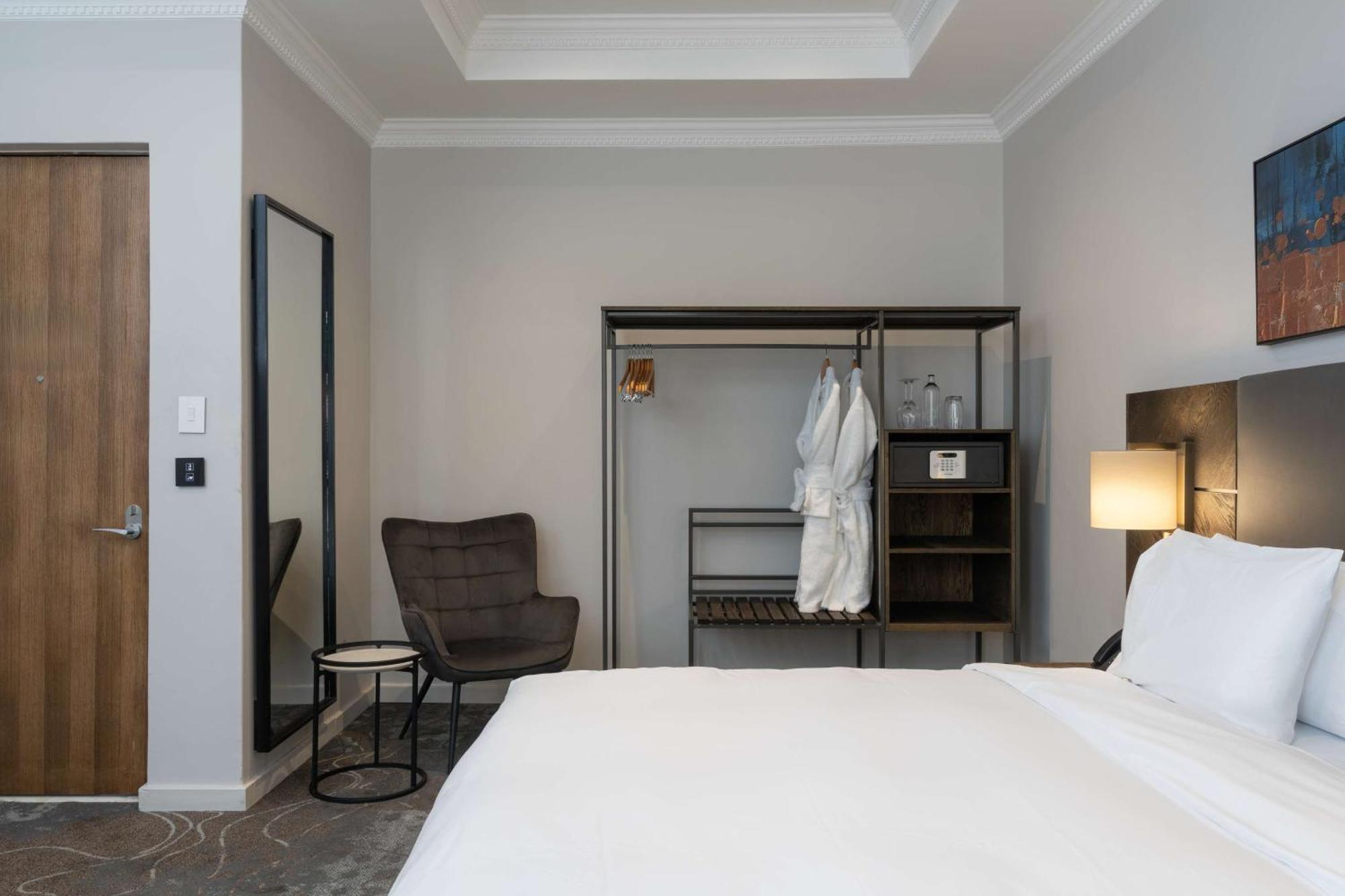 Radisson Hotel And Convention Centre Or Tambo Airport Йоханнесбург Экстерьер фото